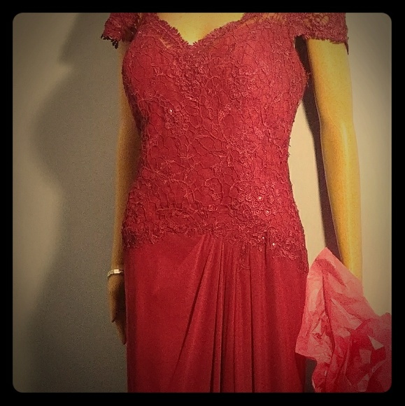 Serena-London Dresses & Skirts - 🎁Serena.. Formal☄🎁🎁